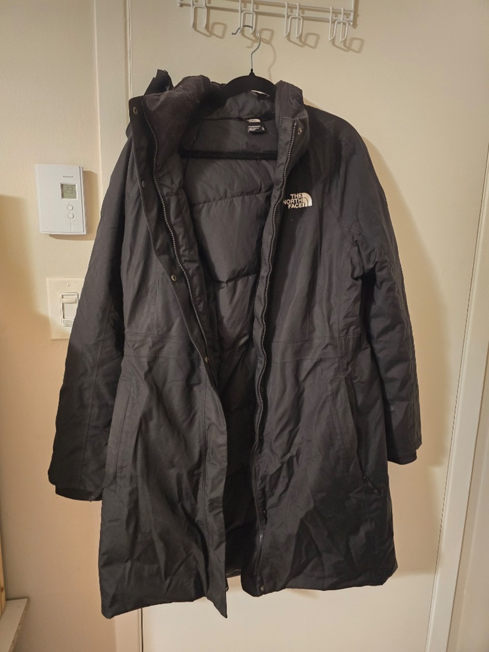 The North Face Black Winter Parka - Women - Down filled - XL